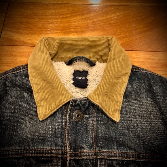 Gap Cozy Sherpa Lined Jean Jacket - Picture 2 of 6